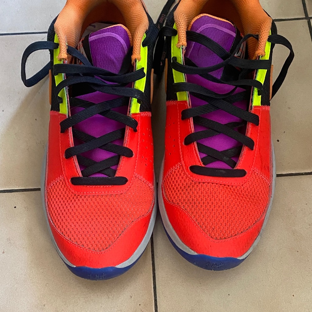Nike Red and Purple Athletic Shoesshors